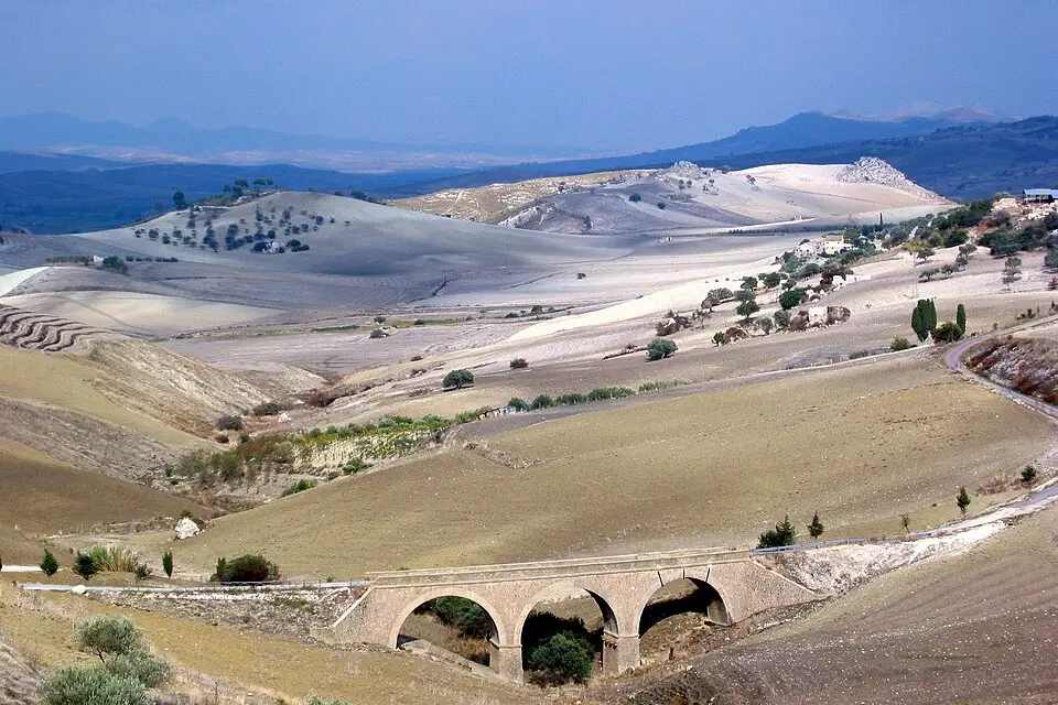 Landschaft und Sehenswürdigkeiten in Sizilien für Busreise Sizilien für Familien – Route & Leistungen