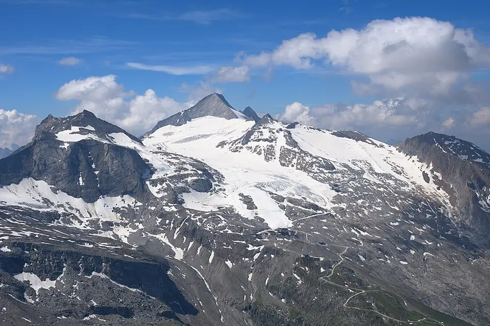Landschaft und Sehenswürdigkeiten in Zillertal für Genussreise Zillertal mit dem Bus – Dauer & Komfort