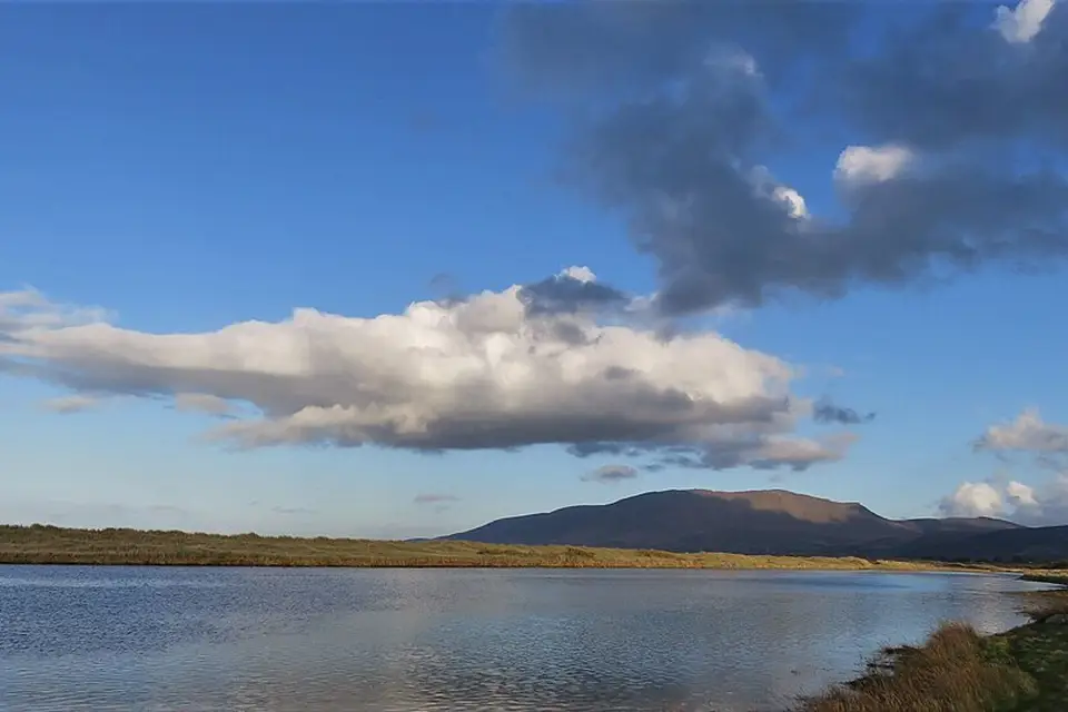 Stimmungsvolle Reiseansicht aus Irland für Busreise Irland mit wenig Gehstrecke – Tipps zur Auswahl