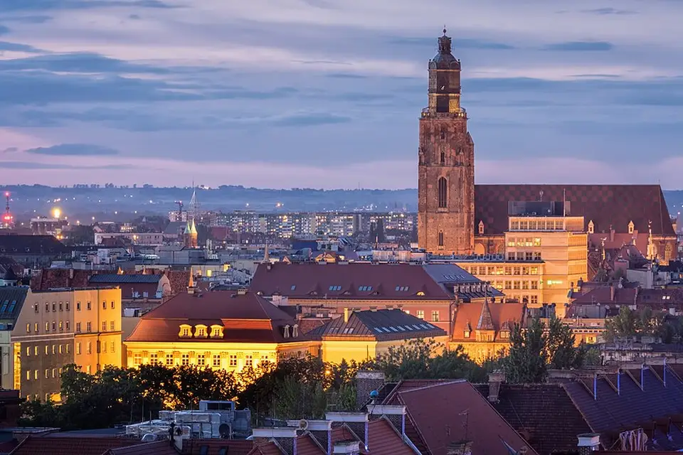 Stimmungsvolle Reiseansicht aus Breslau für Busreise Breslau ab Hamburg – Tipps zur Auswahl