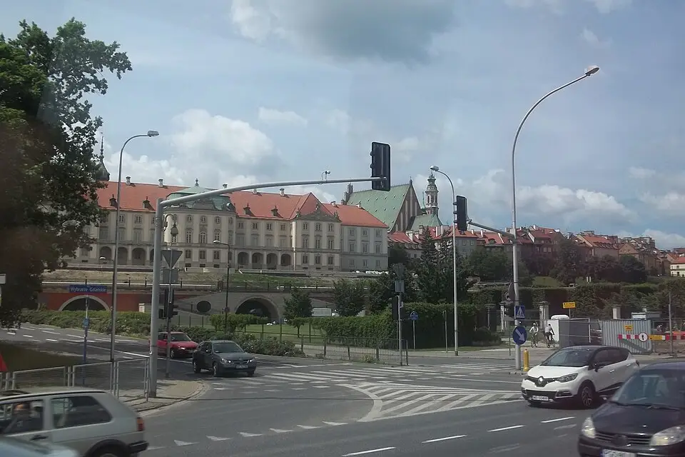 Landschaft und Sehenswürdigkeiten in Warschau für Busreise Warschau ab Frankfurt – Reiseguide