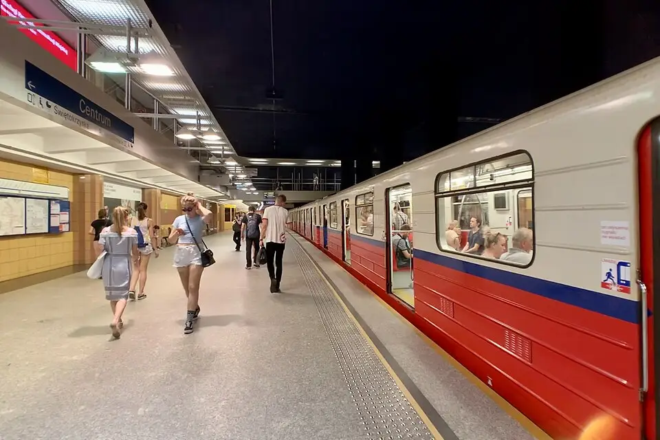 Stimmungsvolle Reiseansicht aus Warschau für Busreise Warschau ab München – Route & Leistungen