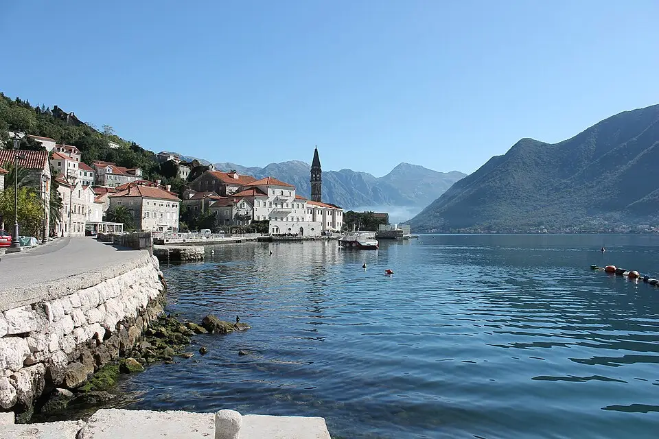 Landschaft und Sehenswürdigkeiten in Montenegro für Busreise Montenegro Angebote vergleichen – ehrlich eingeordnet