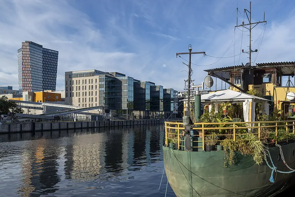 Stimmungsvolle Reiseansicht aus Stockholm für Busreise Stockholm für Senioren – ehrlich eingeordnet