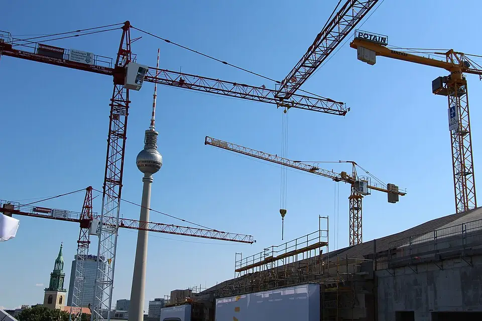 Stimmungsvolle Reiseansicht aus Berlin für Busreise Berlin für Paare – Reiseguide