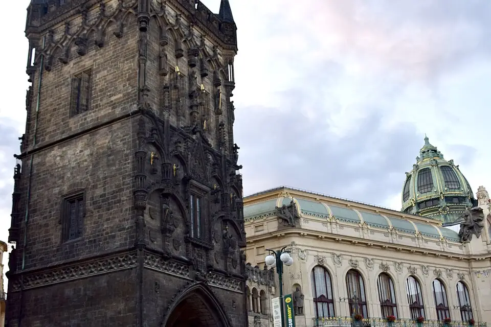 Authentischer Reisemoment in Prag – passend zu Busreise Prag mit Reiseleitung – Dauer & Komfort