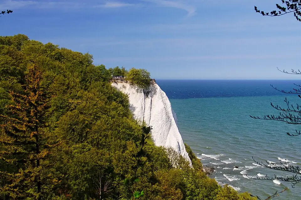 Authentischer Reisemoment in Rügen – passend zu Busreise Rügen ab Berlin – Tipps zur Auswahl