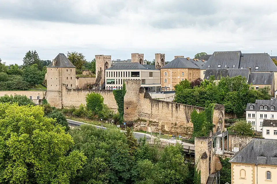 Stimmungsvolle Reiseansicht aus Luxemburg für Adventsreise Luxemburg mit dem Bus – Route & Leistungen