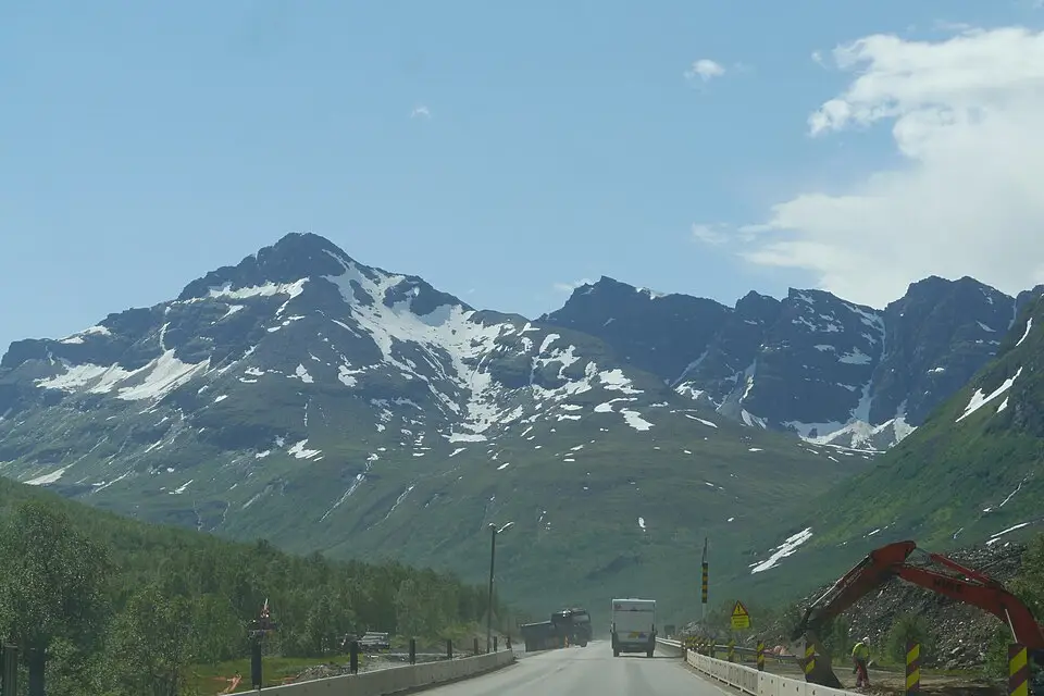 Landschaft und Sehenswürdigkeiten in Nordkap für Busreise Nordkap für Alleinreisende – Dauer & Komfort