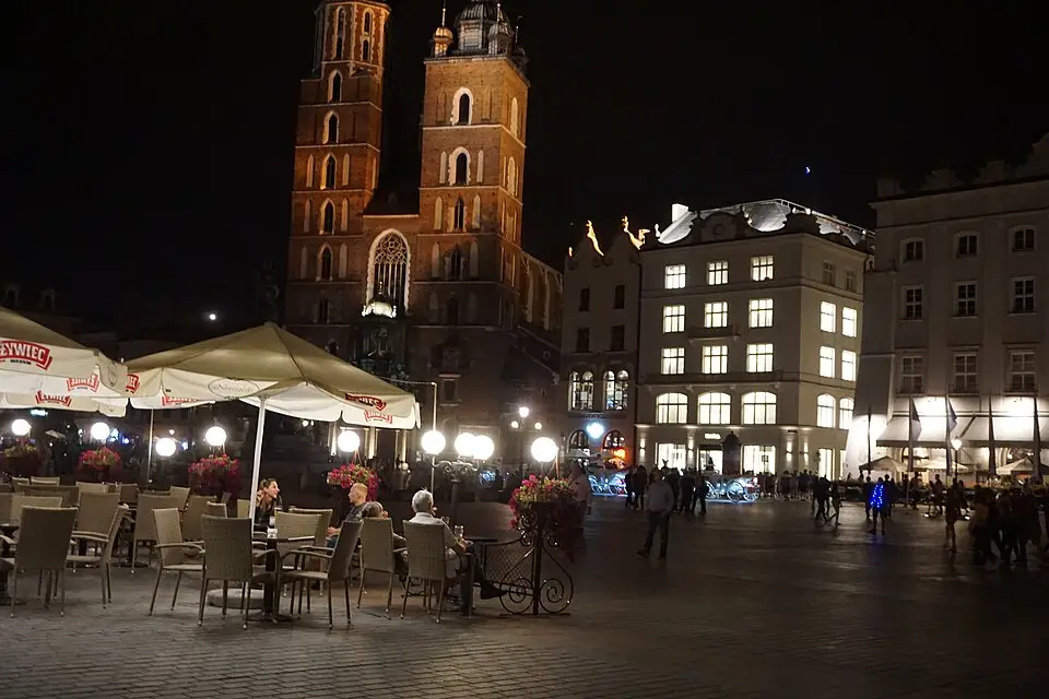 Authentischer Reisemoment in Krakau – passend zu Erlebnisreise Krakau mit dem Bus – ehrlich eingeordnet