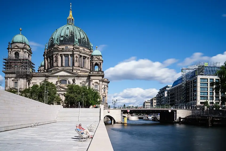 Authentischer Reisemoment in Berlin – passend zu Gruppenreise Berlin mit dem Bus – Reiseguide