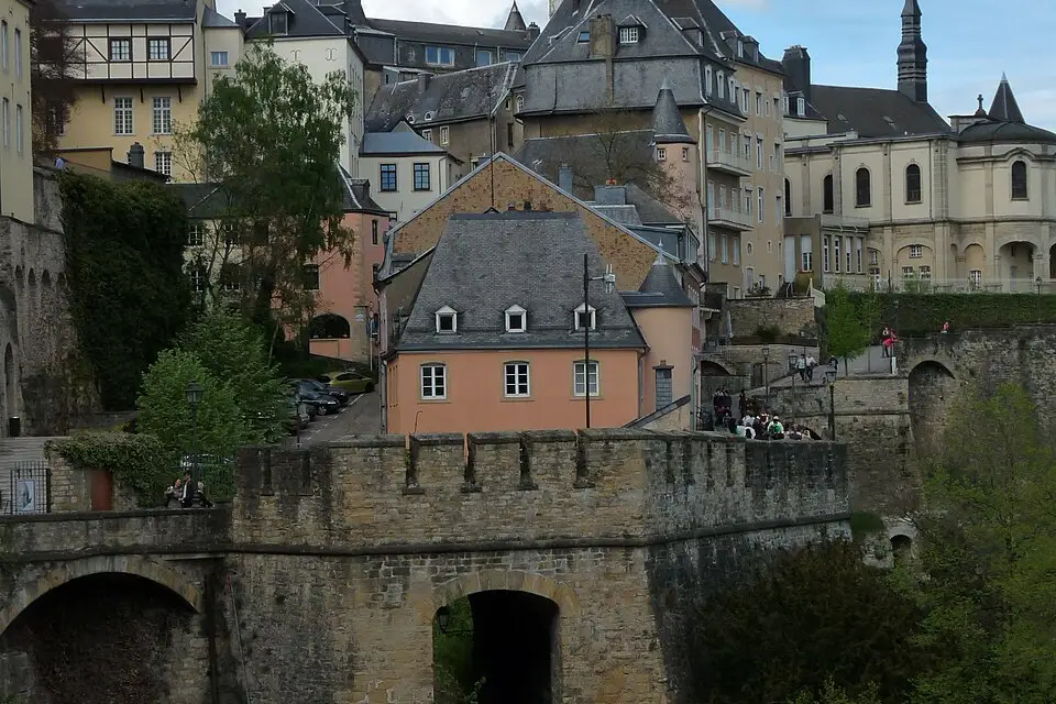 Landschaft und Sehenswürdigkeiten in Luxemburg für Naturreise Luxemburg mit dem Bus – Dauer & Komfort