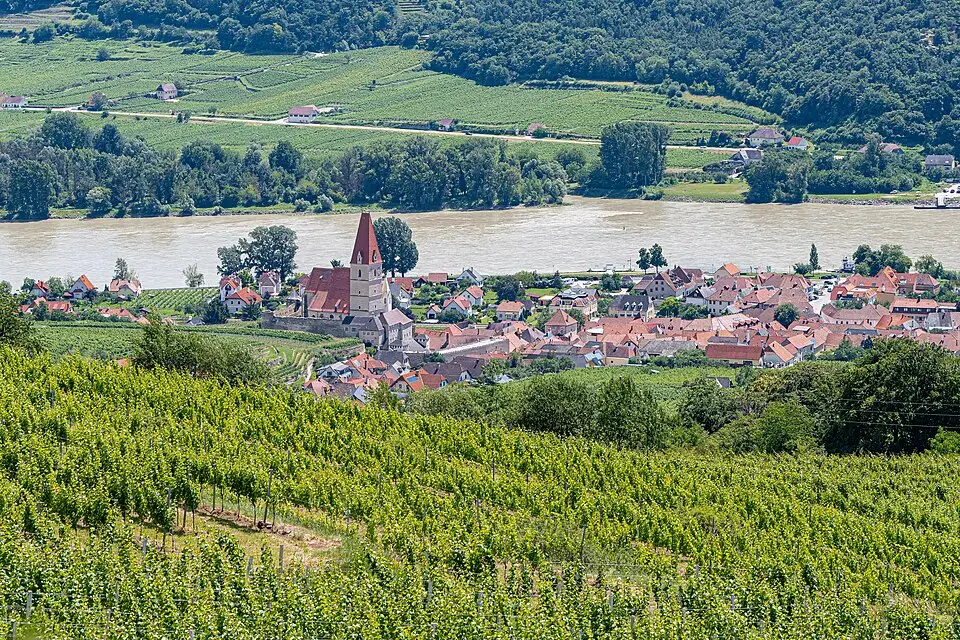 Landschaft und Sehenswürdigkeiten in Wachau für Busreise Wachau für Senioren mit Haustürabholung – Reiseguide