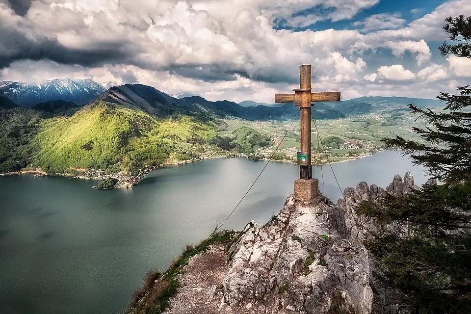 Landschaft und Sehenswürdigkeiten in Salzkammergut für Barrierearme Busreise Salzkammergut – Tipps zur Auswahl