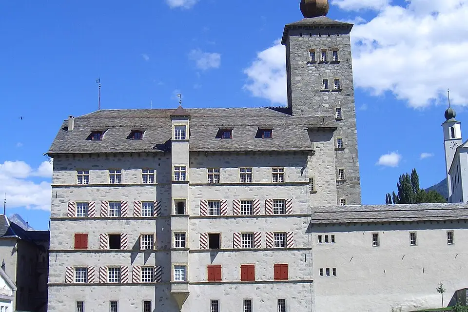 Stimmungsvolle Reiseansicht aus Wallis für Busreise Wallis mit Haustürabholung – Reiseguide