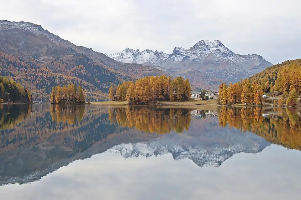Authentischer Reisemoment in Engadin – passend zu Busreise Engadin – Reiseguide
