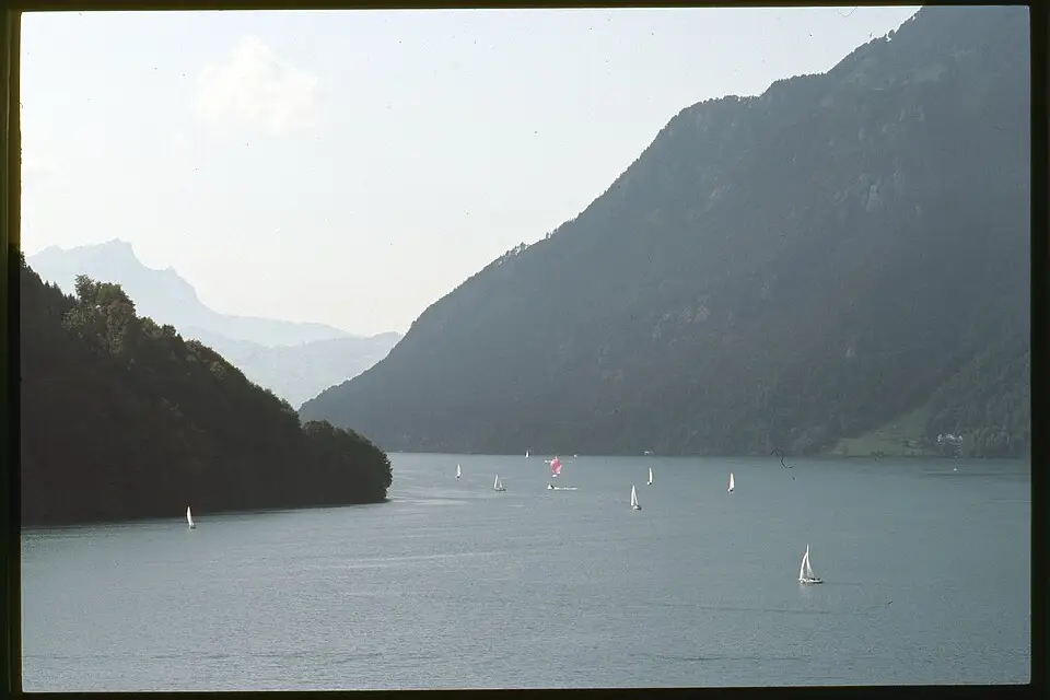 Authentischer Reisemoment in Vierwaldstättersee – passend zu Günstige Busreise Vierwaldstättersee – Reiseguide