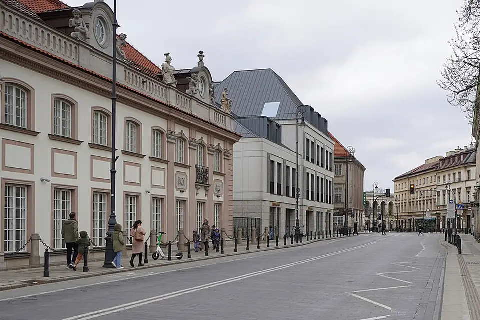Landschaft und Sehenswürdigkeiten in Warschau für Busreise Warschau Angebote vergleichen – Reiseguide