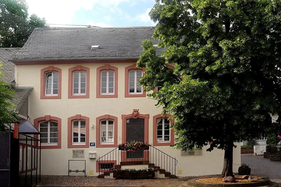 Landschaft und Sehenswürdigkeiten in Mosel für Busreise Mosel mit Reiseleitung – Dauer & Komfort