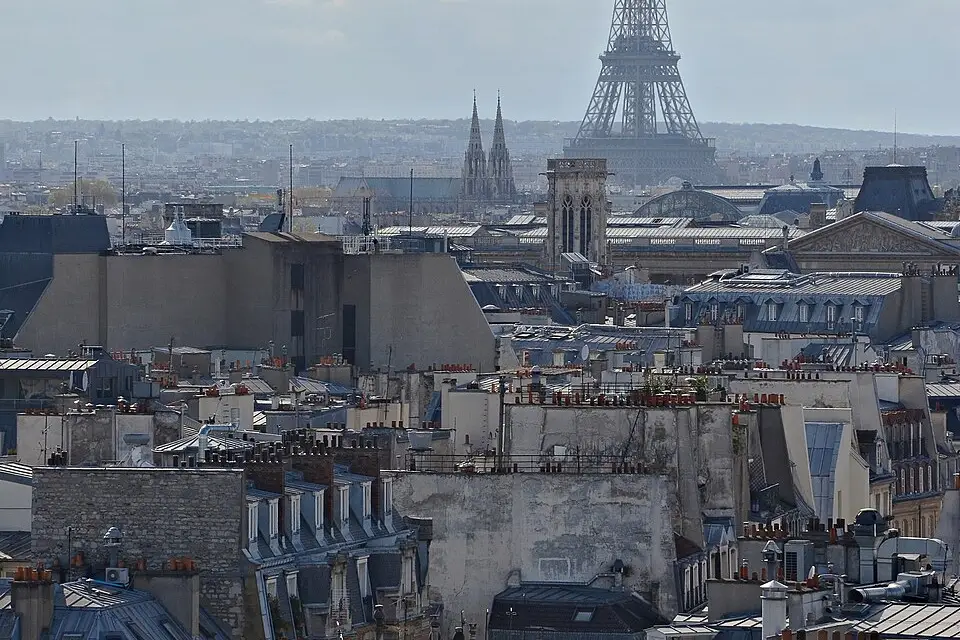 Authentischer Reisemoment in Paris – passend zu Busreise Paris mit viel Freizeit – Dauer & Komfort