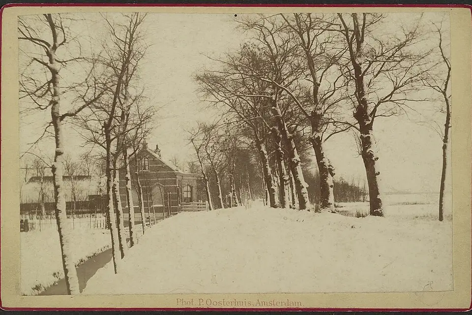 Landschaft und Sehenswürdigkeiten in Amsterdam für Genussreise Amsterdam mit dem Bus – Dauer & Komfort