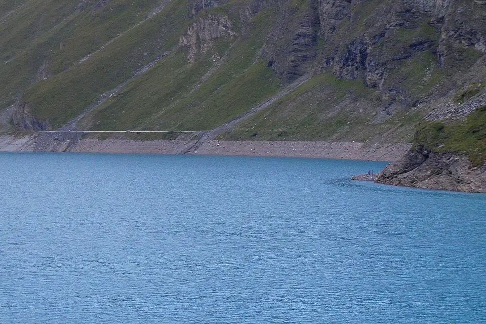 Authentischer Reisemoment in Wallis – passend zu Busreise Wallis für Alleinreisende – Tipps zur Auswahl
