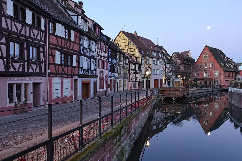 Stimmungsvolle Reiseansicht aus Elsass für Busreise Elsass in kleiner Gruppe – Reiseguide