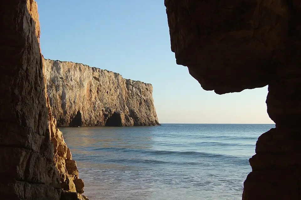 Stimmungsvolle Reiseansicht aus Algarve für Busreise Algarve ab Hamburg – Route & Leistungen