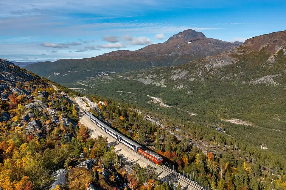 Authentischer Reisemoment in Nordkap – passend zu Weihnachtsreise Nordkap mit dem Bus – Reiseguide