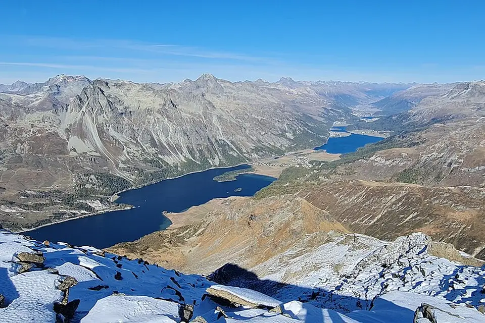 Authentischer Reisemoment in Engadin – passend zu Adventsreise Engadin mit dem Bus – ehrlich eingeordnet