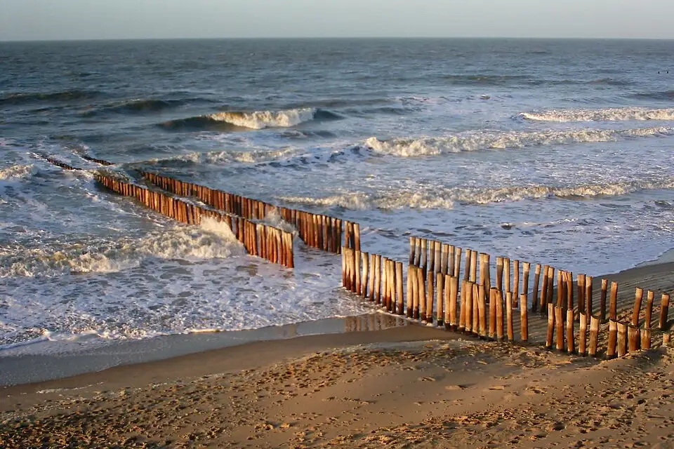 Stimmungsvolle Reiseansicht aus Zeeland für Naturreise Zeeland mit dem Bus – Tipps zur Auswahl