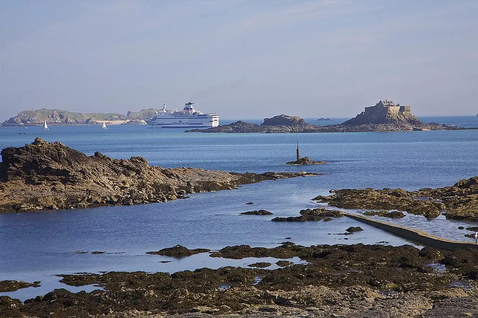 Stimmungsvolle Reiseansicht aus Bretagne für Busreise Bretagne für Paare – Dauer & Komfort