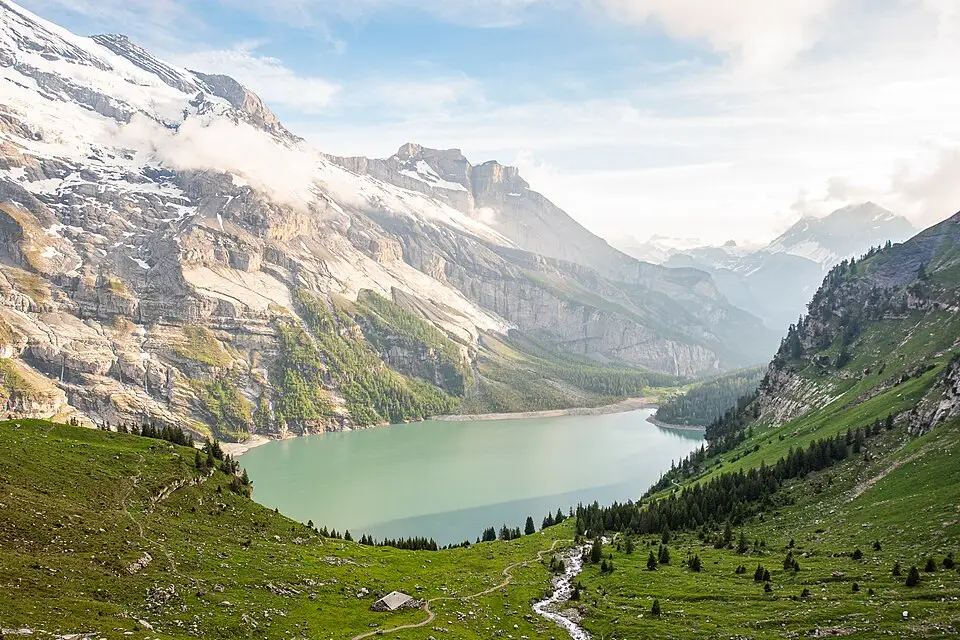 Landschaft und Sehenswürdigkeiten in Berner Oberland für Busreise Berner Oberland mit viel Freizeit – Tipps zur Auswahl