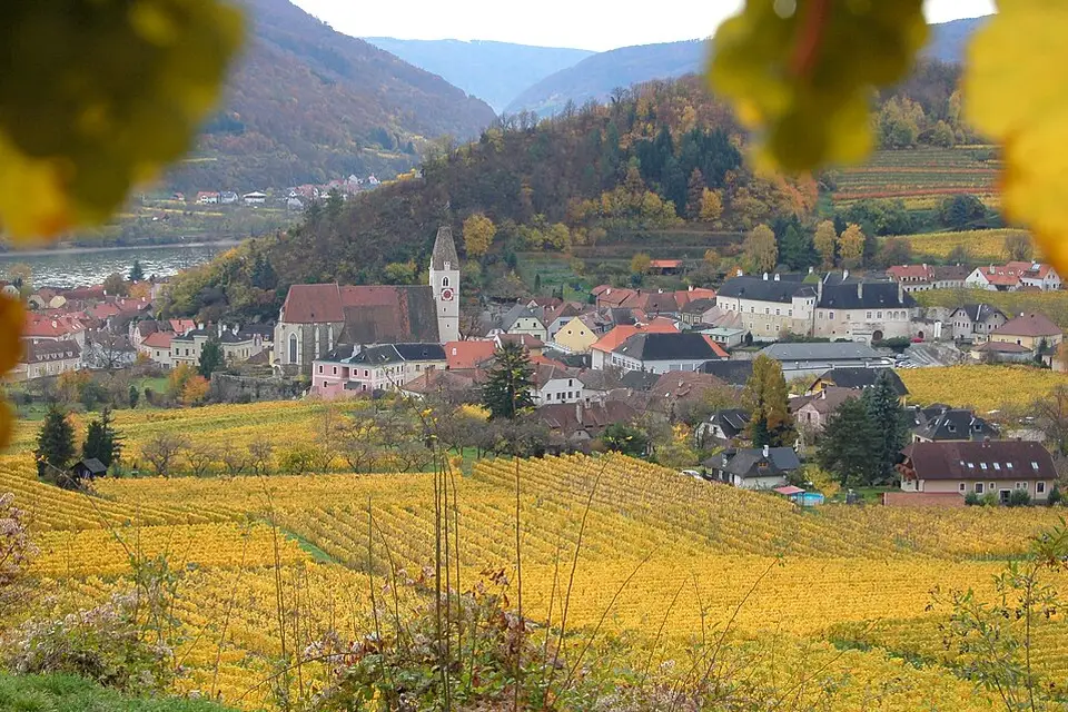Authentischer Reisemoment in Wachau – passend zu Busreise Wachau im Frühling – Tipps zur Auswahl