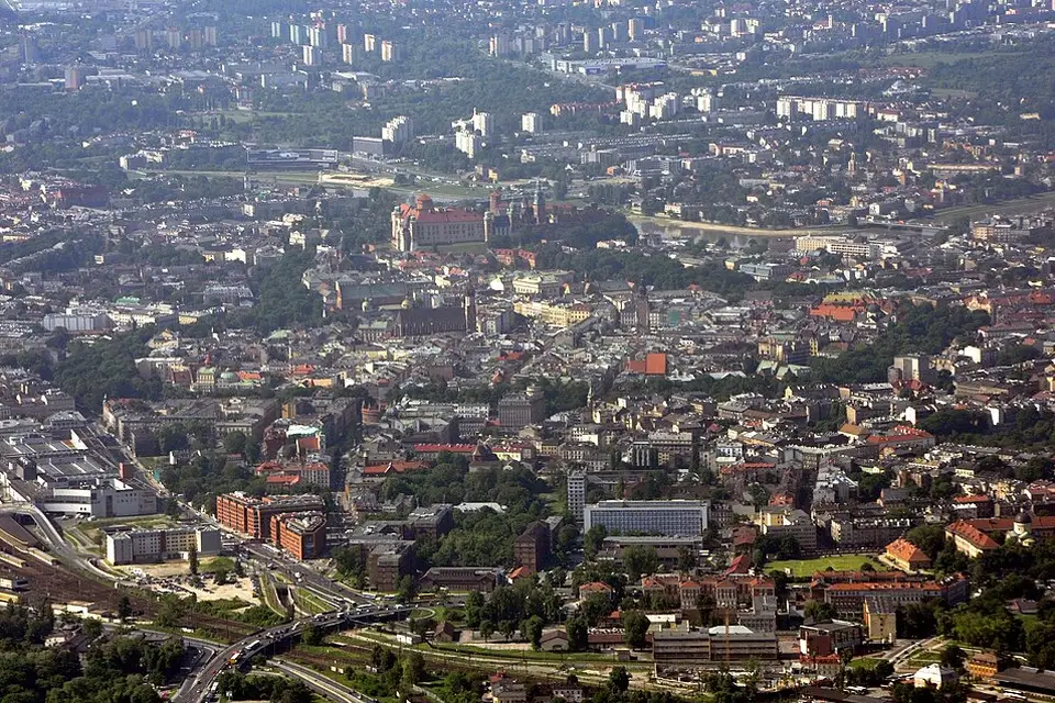 Stimmungsvolle Reiseansicht aus Krakau für Busreise Krakau mit Haustürabholung – Route & Leistungen