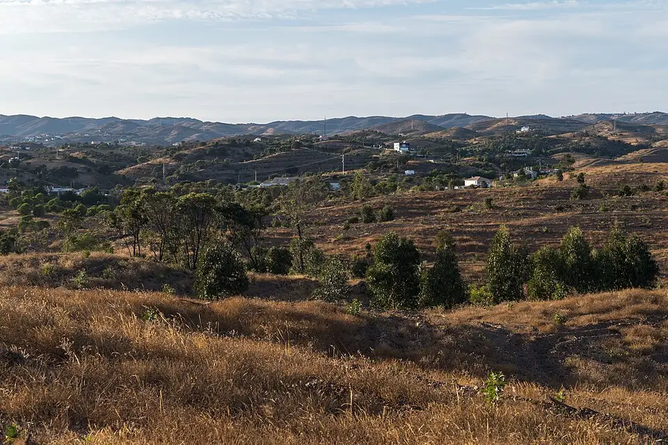 Stimmungsvolle Reiseansicht aus Algarve für Kurzreise Algarve mit dem Bus – Reiseguide