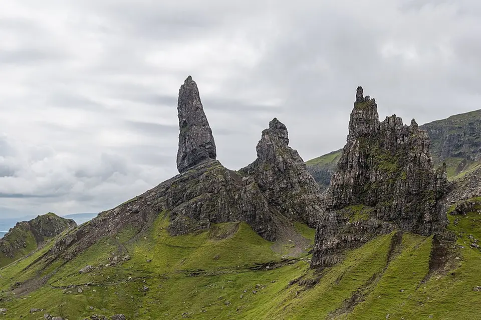 Stimmungsvolle Reiseansicht aus Schottland für Busreise Schottland mit Panoramabahn – Reisecheck