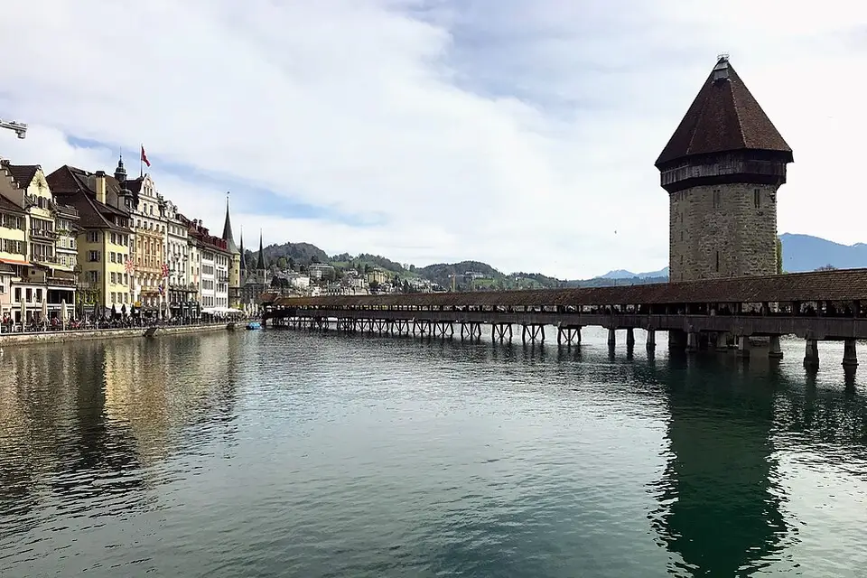 Landschaft und Sehenswürdigkeiten in Vierwaldstättersee für Busreise Vierwaldstättersee in kleiner Gruppe – Tipps zur Auswahl