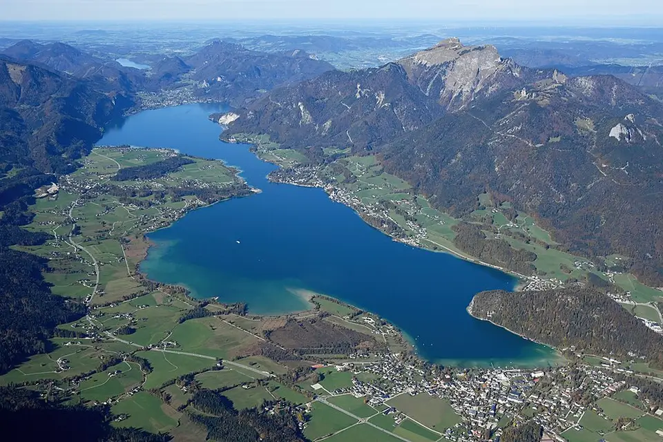 Stimmungsvolle Reiseansicht aus Salzkammergut für Salzkammergut – Seniorenreise mit Abholservice
