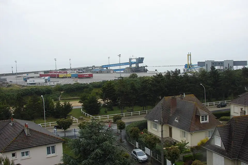 Authentischer Reisemoment in Normandie – passend zu Busreise Normandie mit Halbpension – Dauer & Komfort