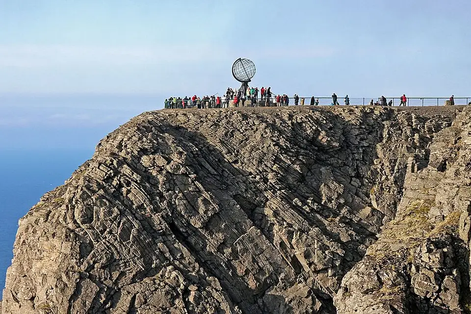 Authentischer Reisemoment in Nordkap – passend zu Busreise Nordkap ab Frankfurt – Route & Leistungen