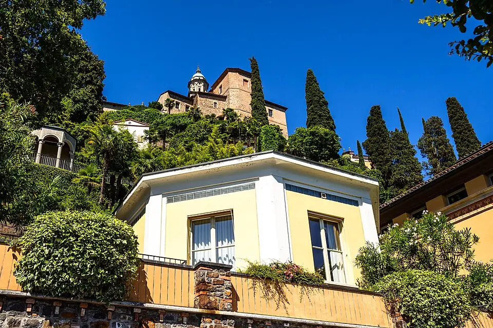 Authentischer Reisemoment in Tessin – passend zu Beste Reisezeit für eine Busreise Tessin – Dauer & Komfort