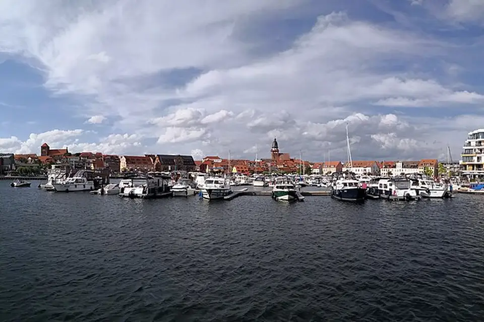 Landschaft und Sehenswürdigkeiten in Mecklenburgischen Seenplatte für Rundreise Mecklenburgische Seenplatte mit dem Bus – Reisecheck