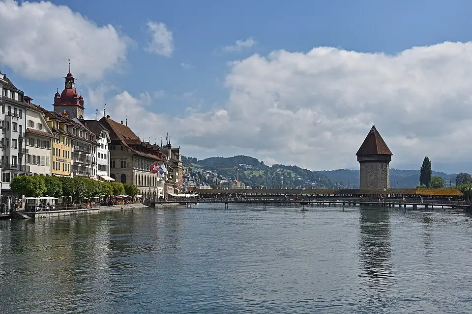 Landschaft und Sehenswürdigkeiten in Vierwaldstättersee für Naturreise Vierwaldstättersee mit dem Bus – Reiseguide