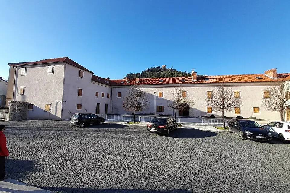 Landschaft und Sehenswürdigkeiten in Dalmatien für Vereinsreise Dalmatien mit dem Bus – Reiseguide