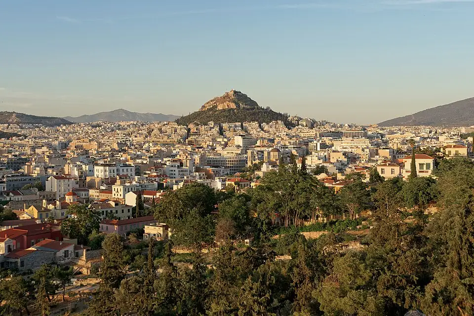Authentischer Reisemoment in Athen – passend zu Beste Reisezeit für eine Busreise Athen – Tipps zur Auswahl
