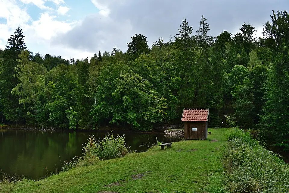 Stimmungsvolle Reiseansicht aus Harz für Busreise Harz mit Schifffahrt – Reiseguide