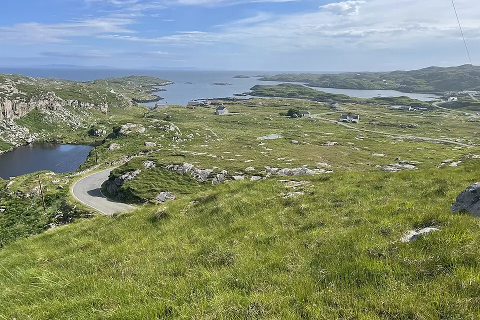 Stimmungsvolle Reiseansicht aus Schottland für Busreise Schottland mit 4-Sterne-Hotel – ehrlich eingeordnet
