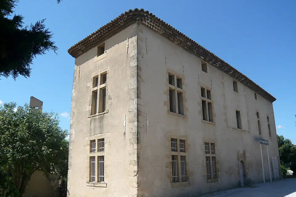 Landschaft und Sehenswürdigkeiten in Provence für Busreise Provence mit Schifffahrt – Reiseguide