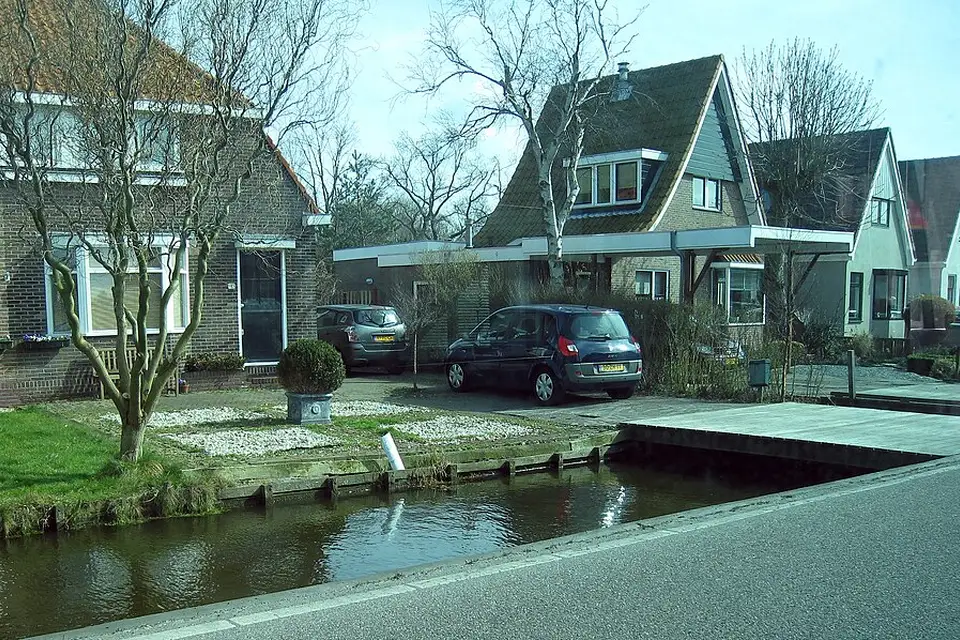 Landschaft und Sehenswürdigkeiten in Amsterdam für Busreise Amsterdam mit Halbpension – Reiseguide